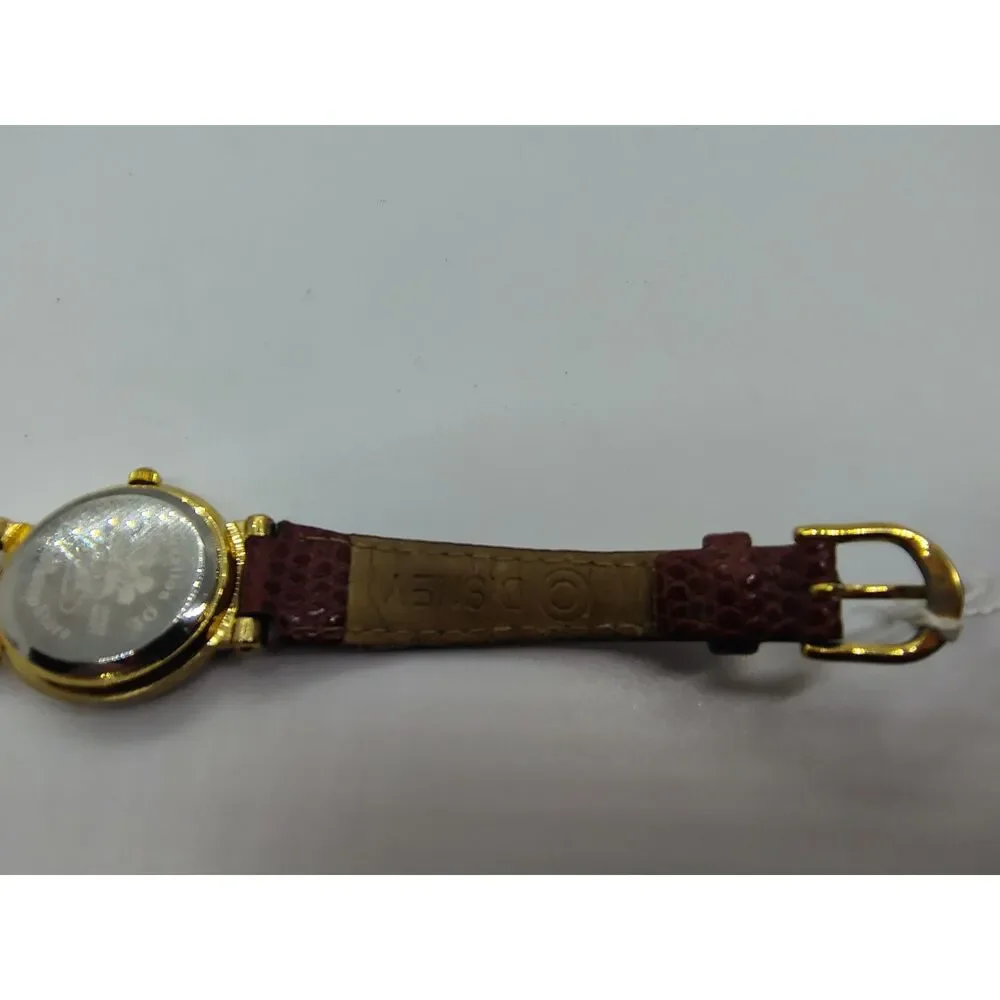 Winnie The Pooh Disney Store Women's Vintage Watch